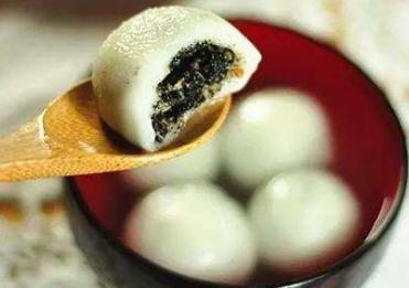 别人吃哈密瓜汤圆,甜蜜邂逅，味蕾盛宴